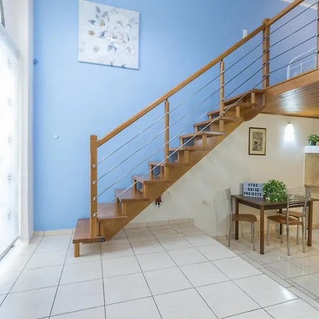 Raise Koukaki Urban Lofts Apartment