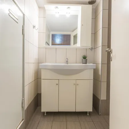 Raise Koukaki Urban Lofts Apartment
