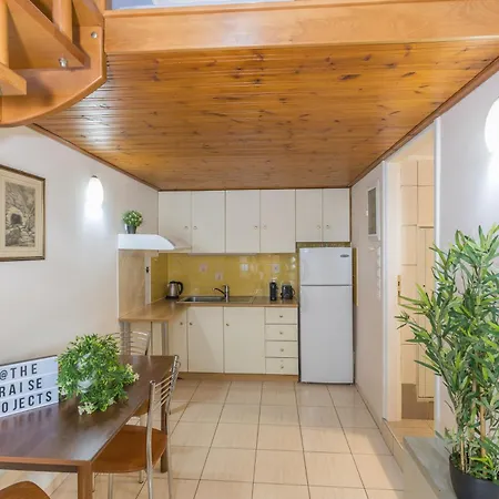 Raise Koukaki Urban Lofts *